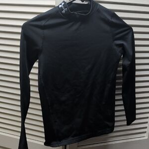 Under Armour boys cold gear shirt SM